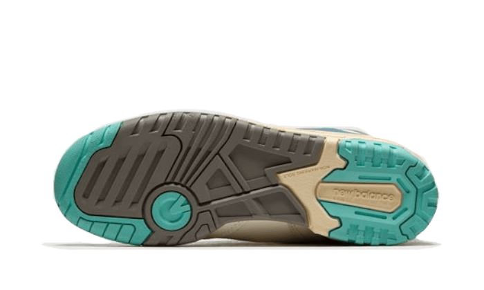 New Balance 550 Sea Salt Yellow