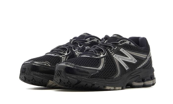 New Balance 860 Black Silver
