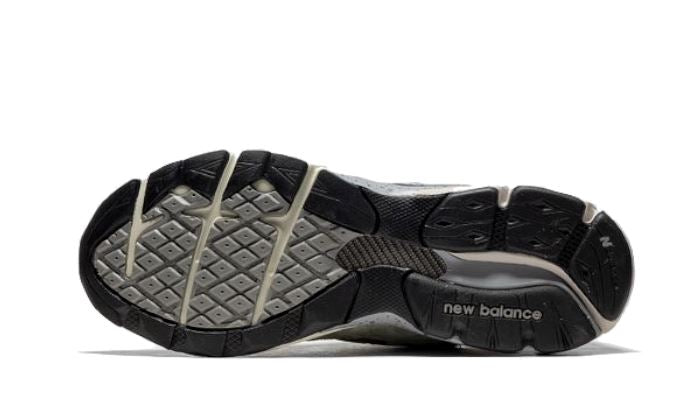 New Balance 990 V3 Patta Keep Your Family Close