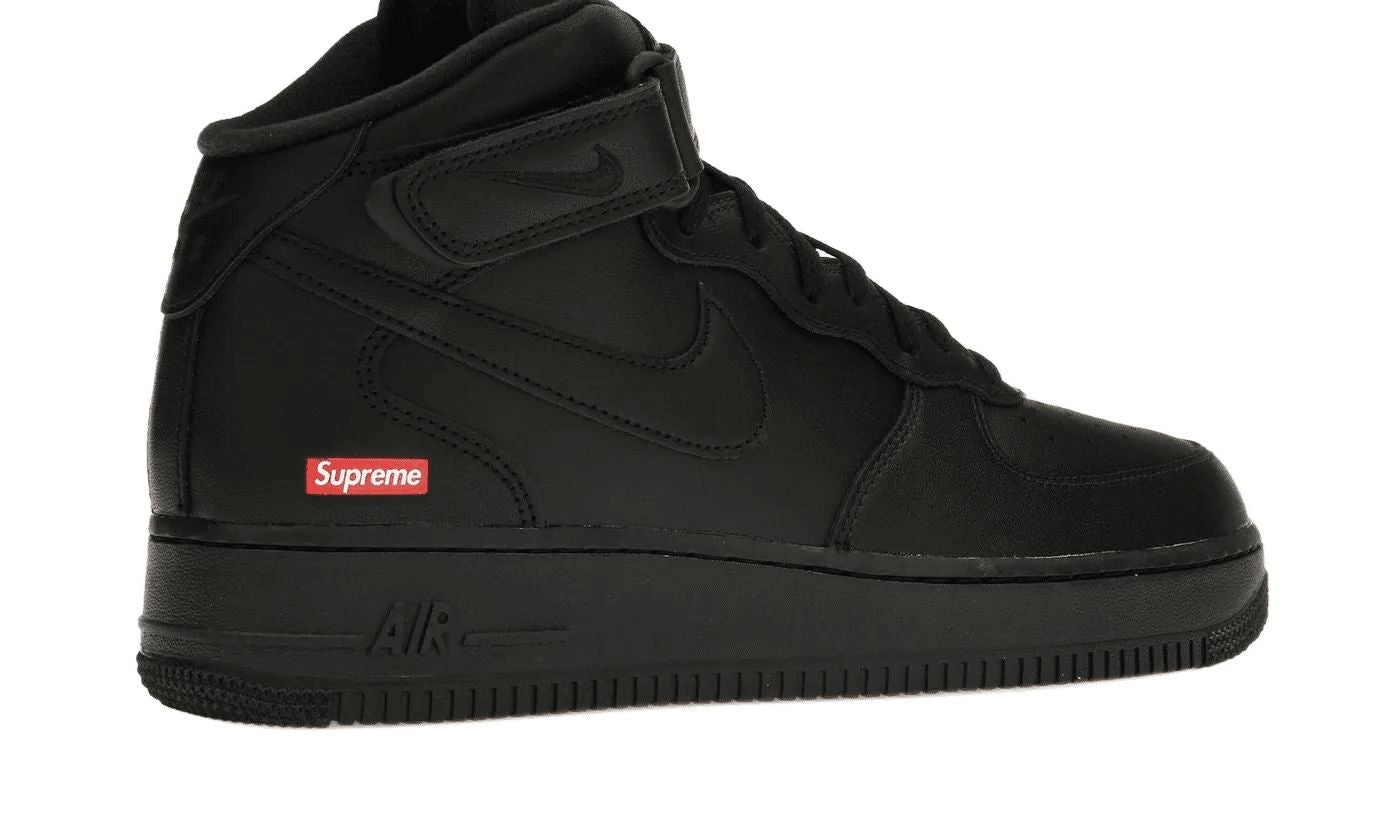 Nike Air Force 1 Mid Supreme Black