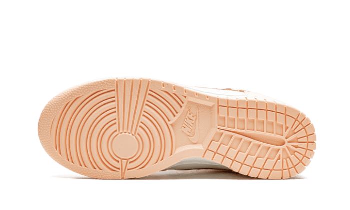 Nike Dunk High Crimson Tint