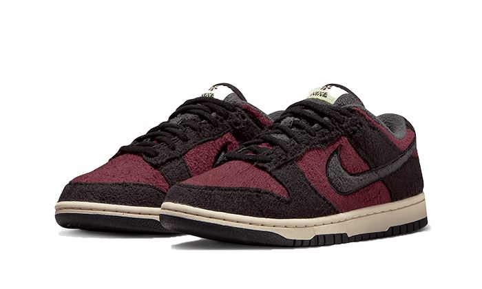 Nike Dunk Low SE Fleece Burgundy Crush