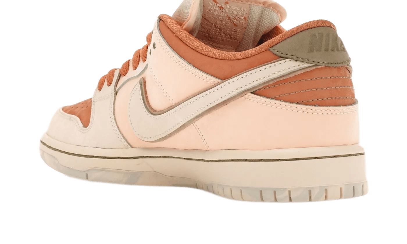 Nike SB Dunk Low Trocadéro Gardens