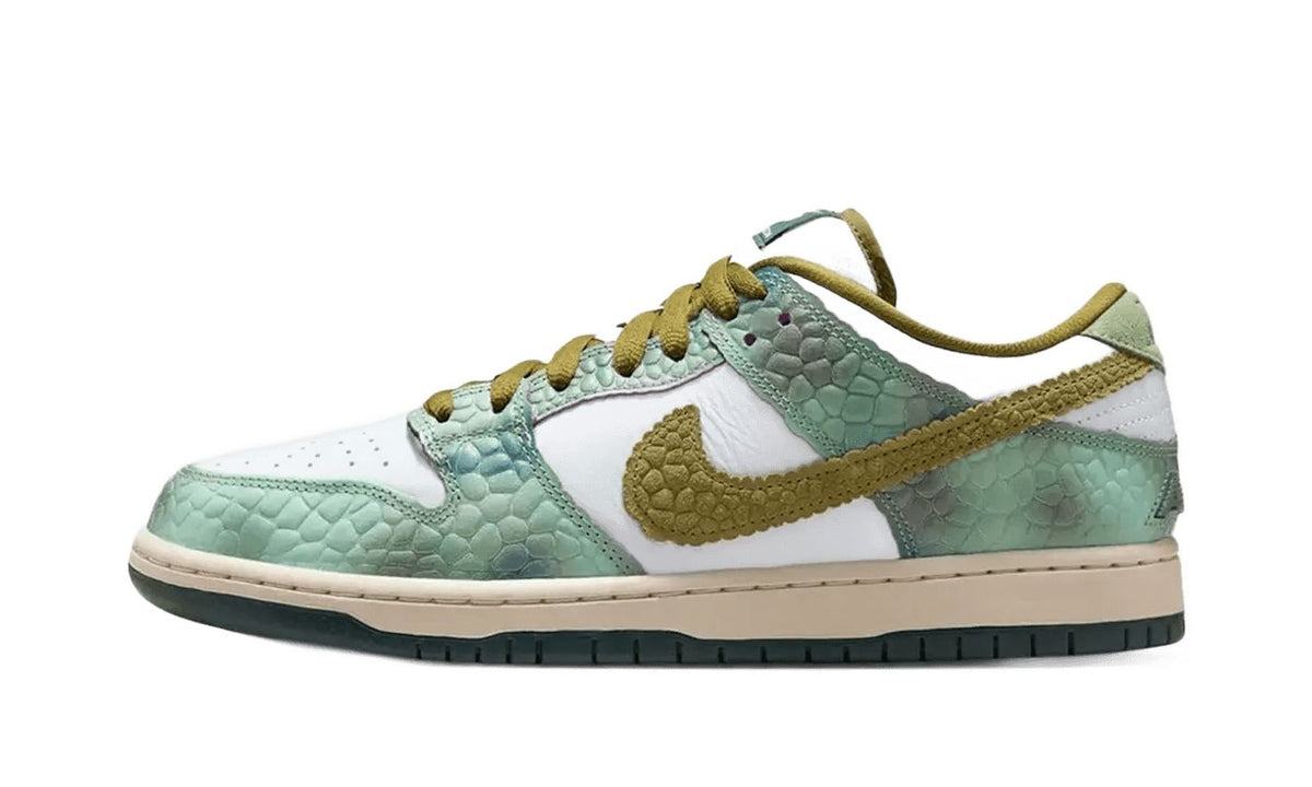 Nike SB Dunk Low Alexis Sablone Chameleon
