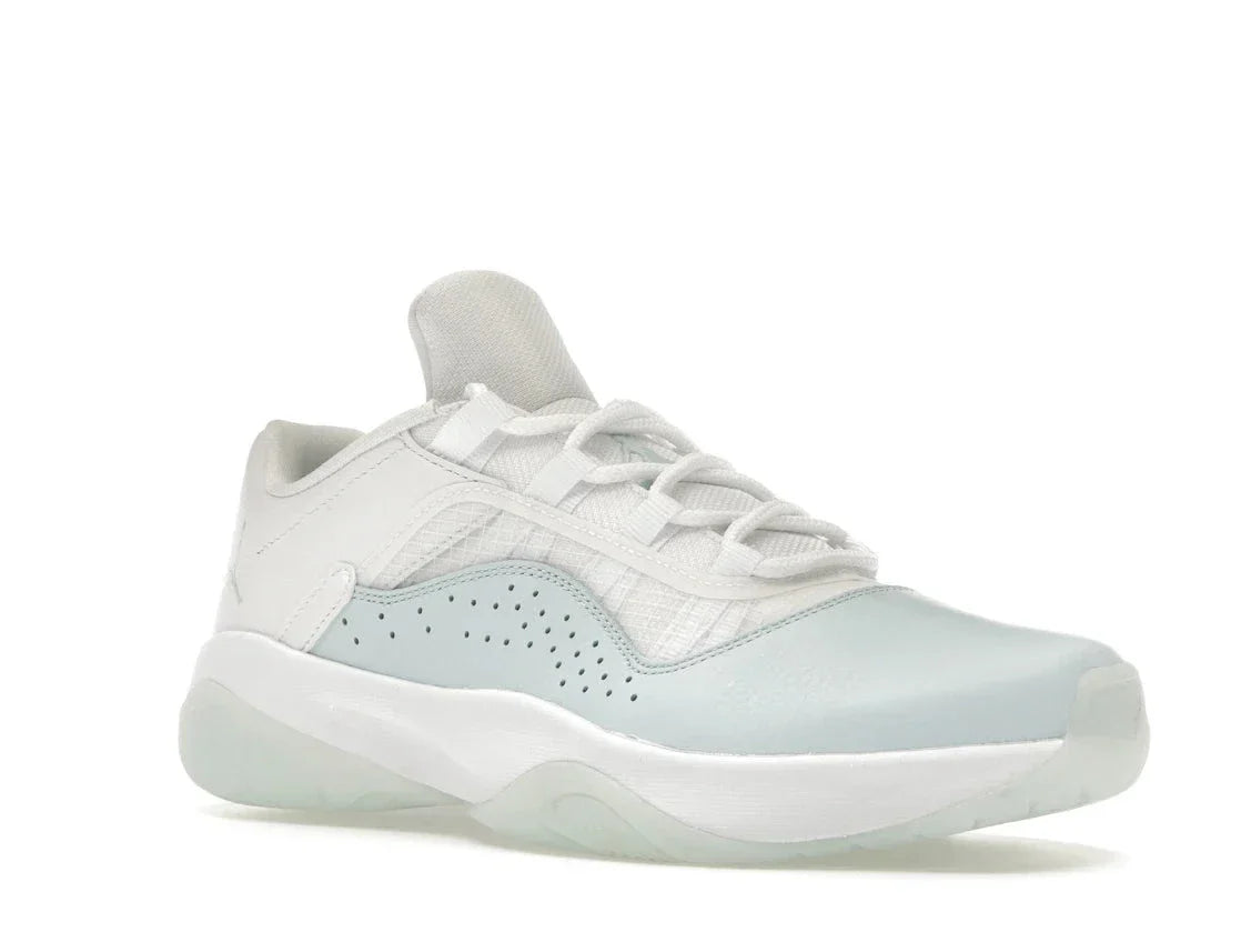 Air Jordan 11 CMFT Low Igloo