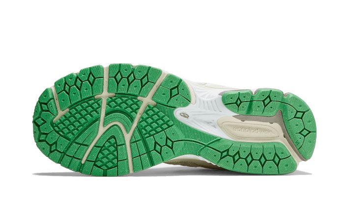 New Balance 2002R GANNI Turtledove