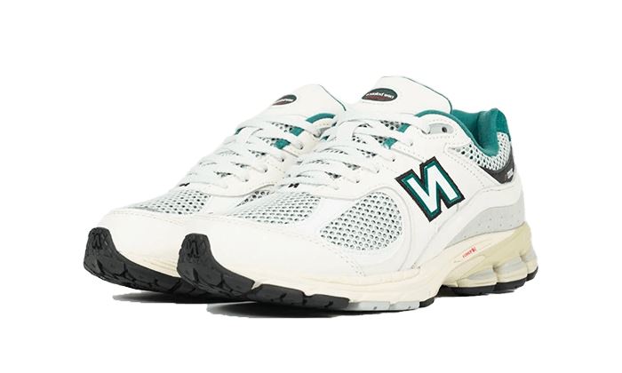New Balance 2002R Sea Salt Vintage Teal