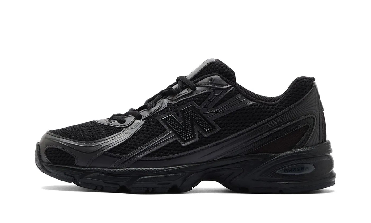 New Balance 740 Triple Black