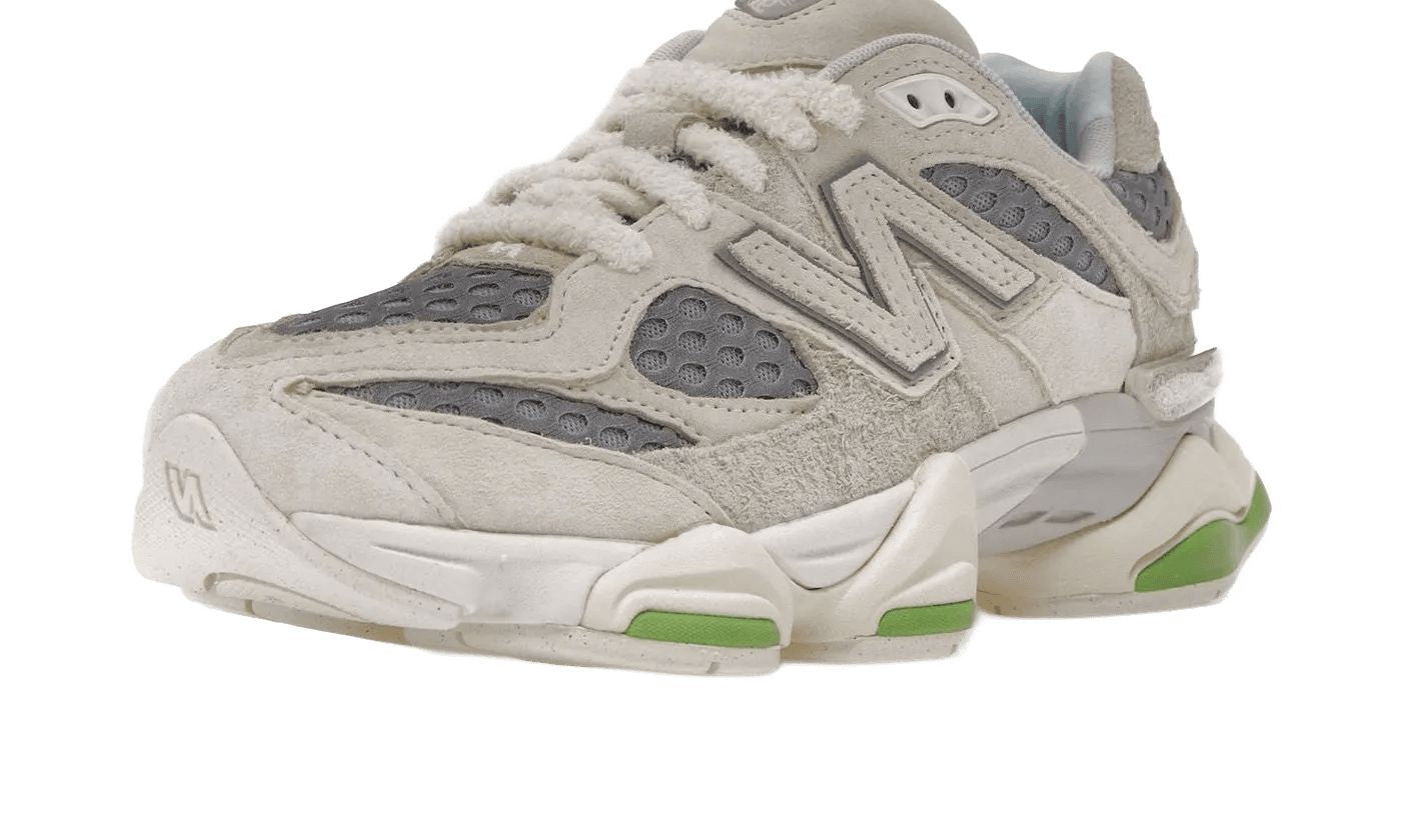 New Balance 9060 Bricks & Wood