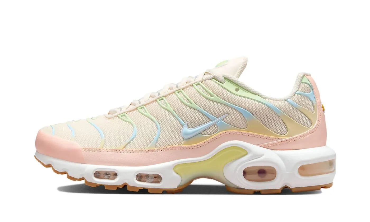 Nike Air Max Plus Crimson Tint